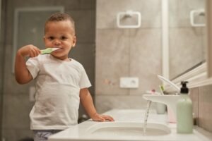 brushing toddler teeth tips