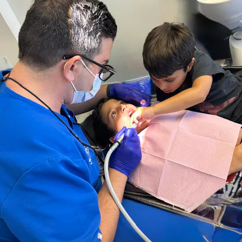 Dentist for children in Beverly Hills Dentist for children in Beverly Hills